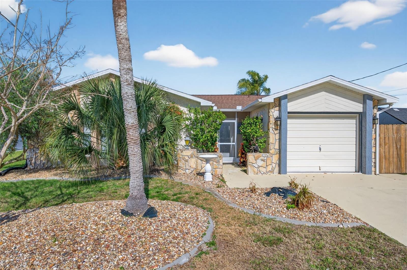 7623 Mako Dr photo 4