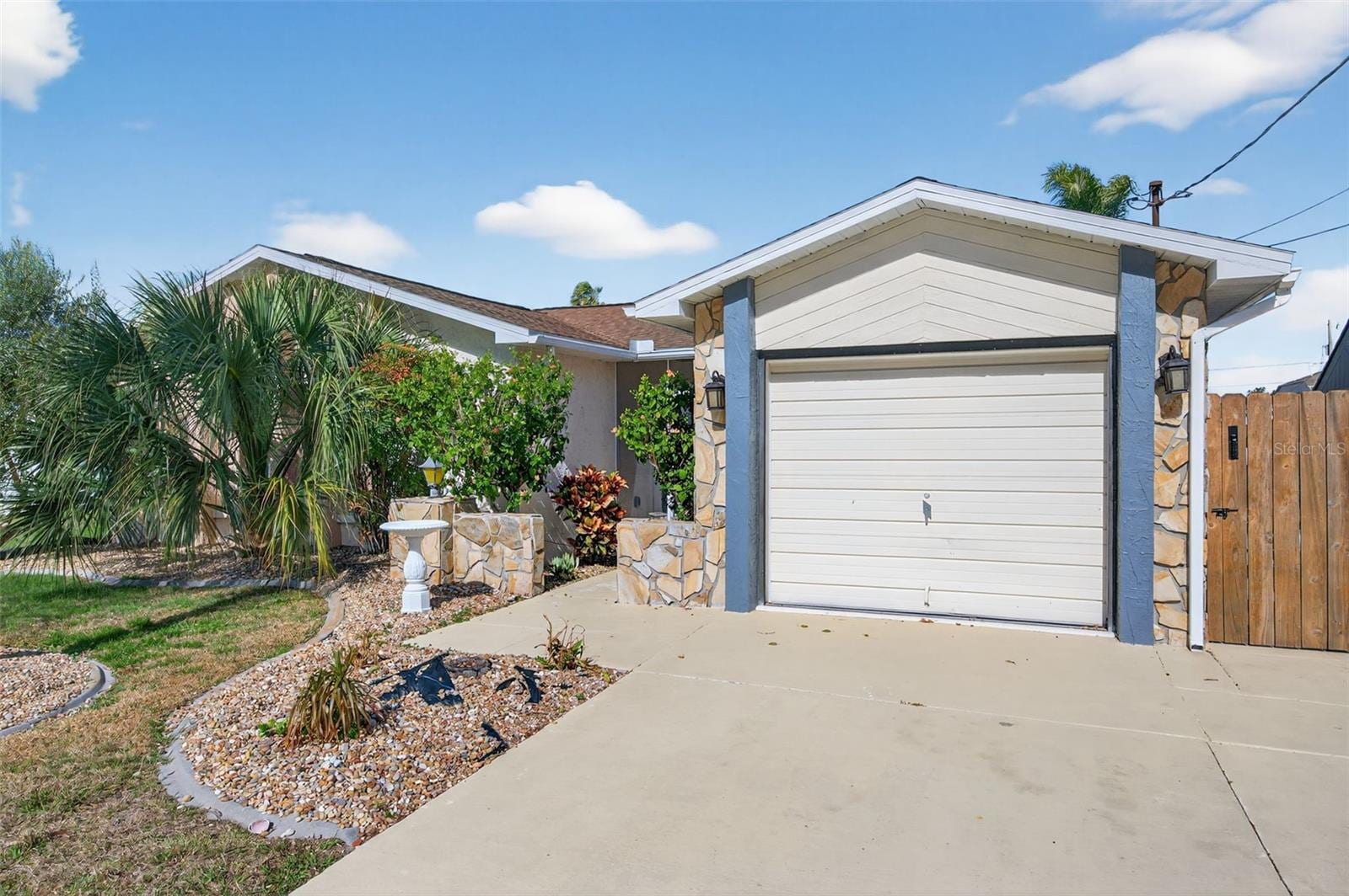 7623 Mako Dr photo 5