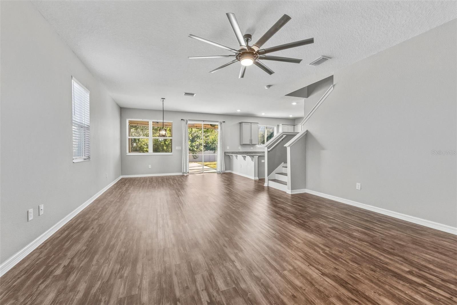 7746 Sunshine Bridge Ave photo 4