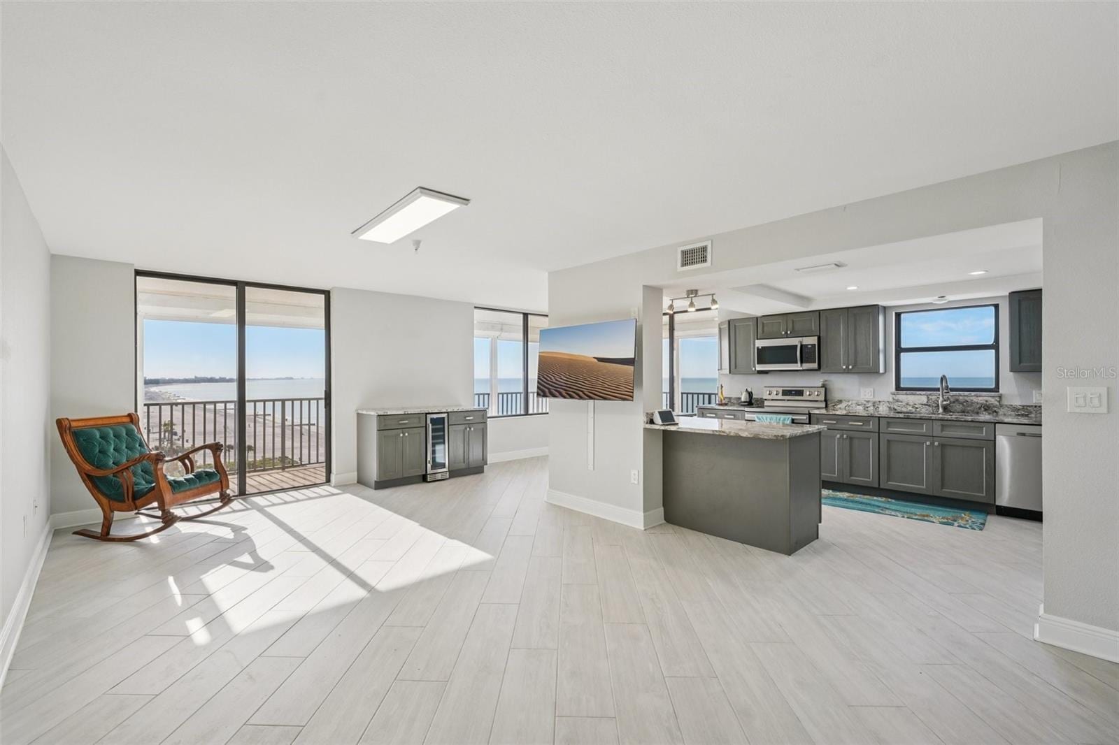 15316 Gulf Blvd #801 photo 5