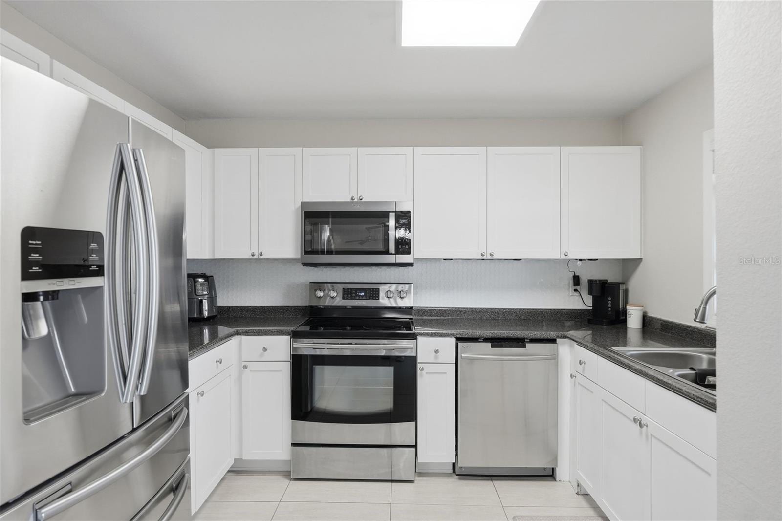 3783 Pompano #B photo 3