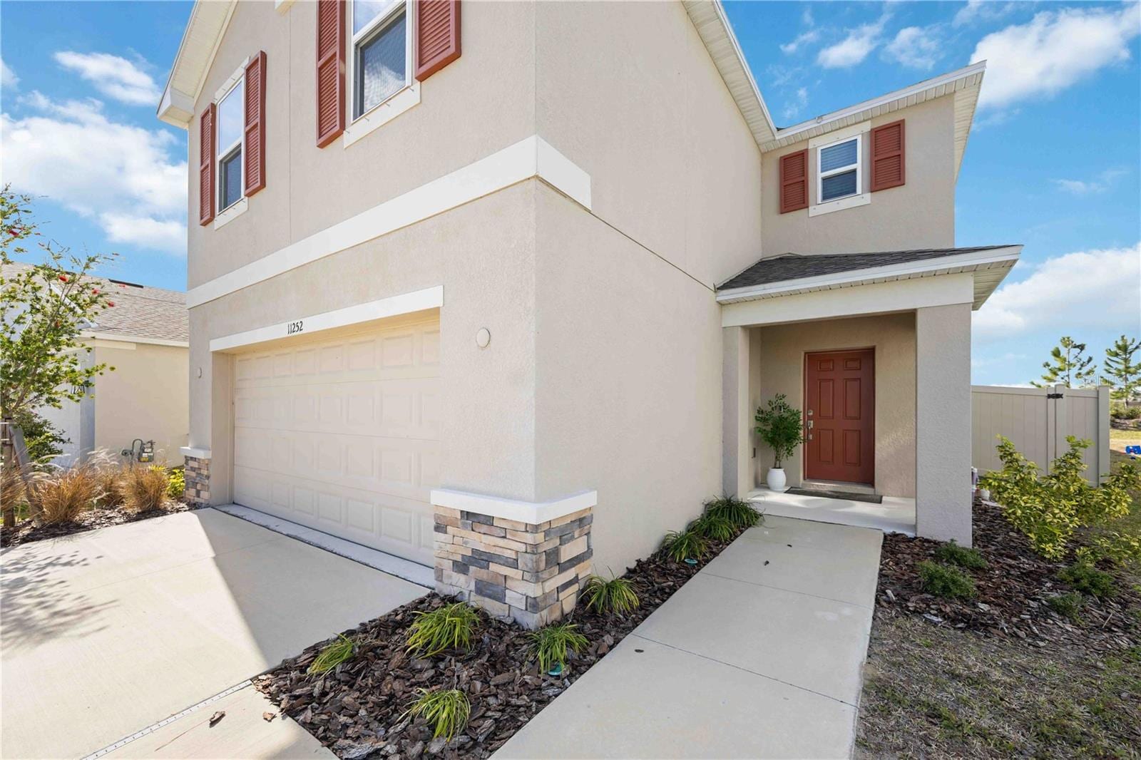 11252 Fieldstone Dr photo 4