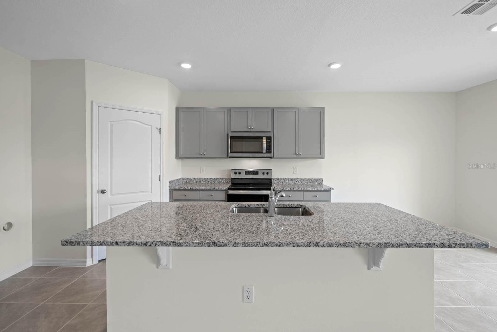 5395 Cloudberry Ave photo 4