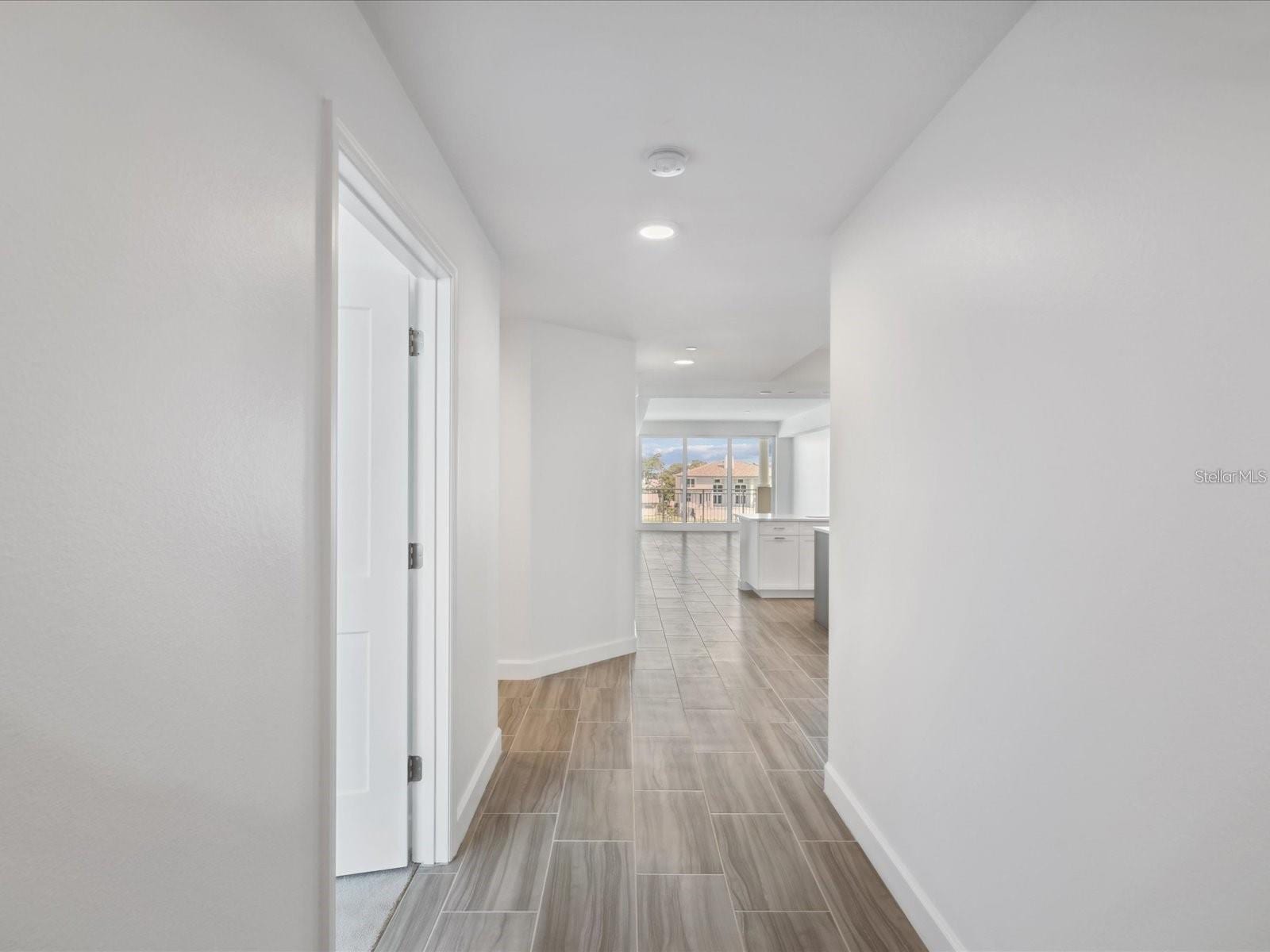 125 Island Way #304 photo 2