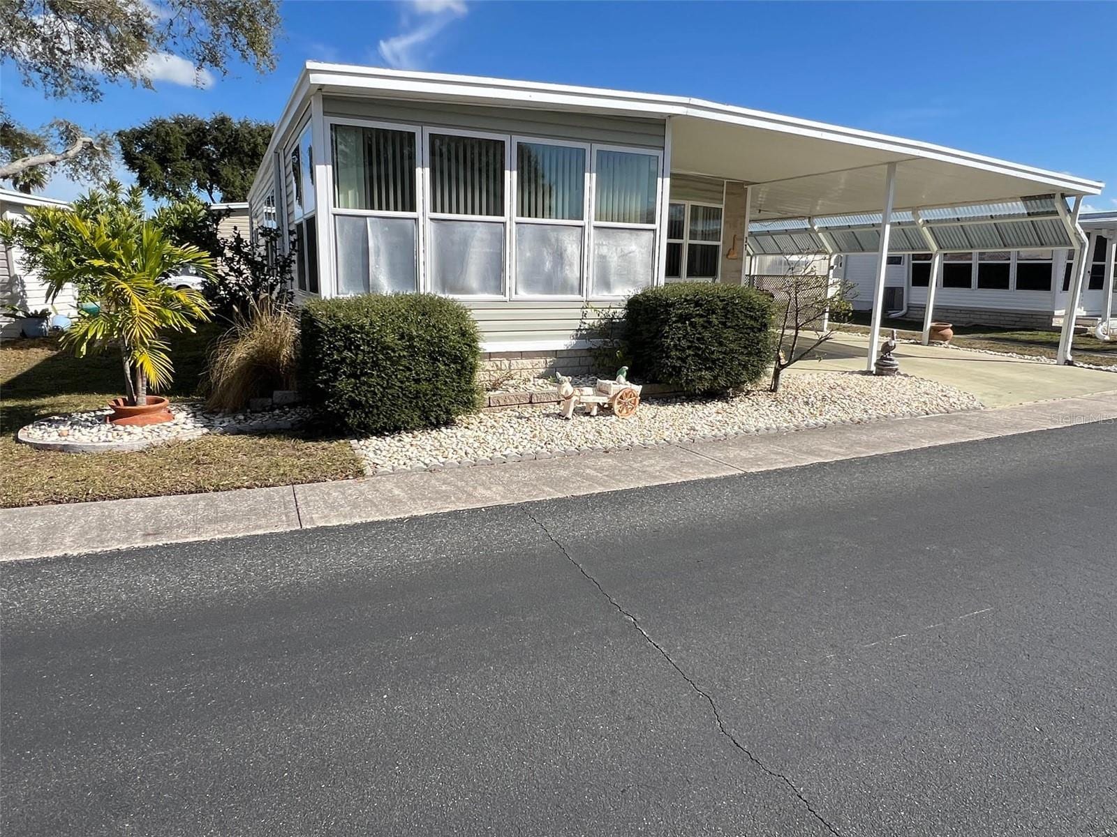 37 Pindo Palm St W photo 2