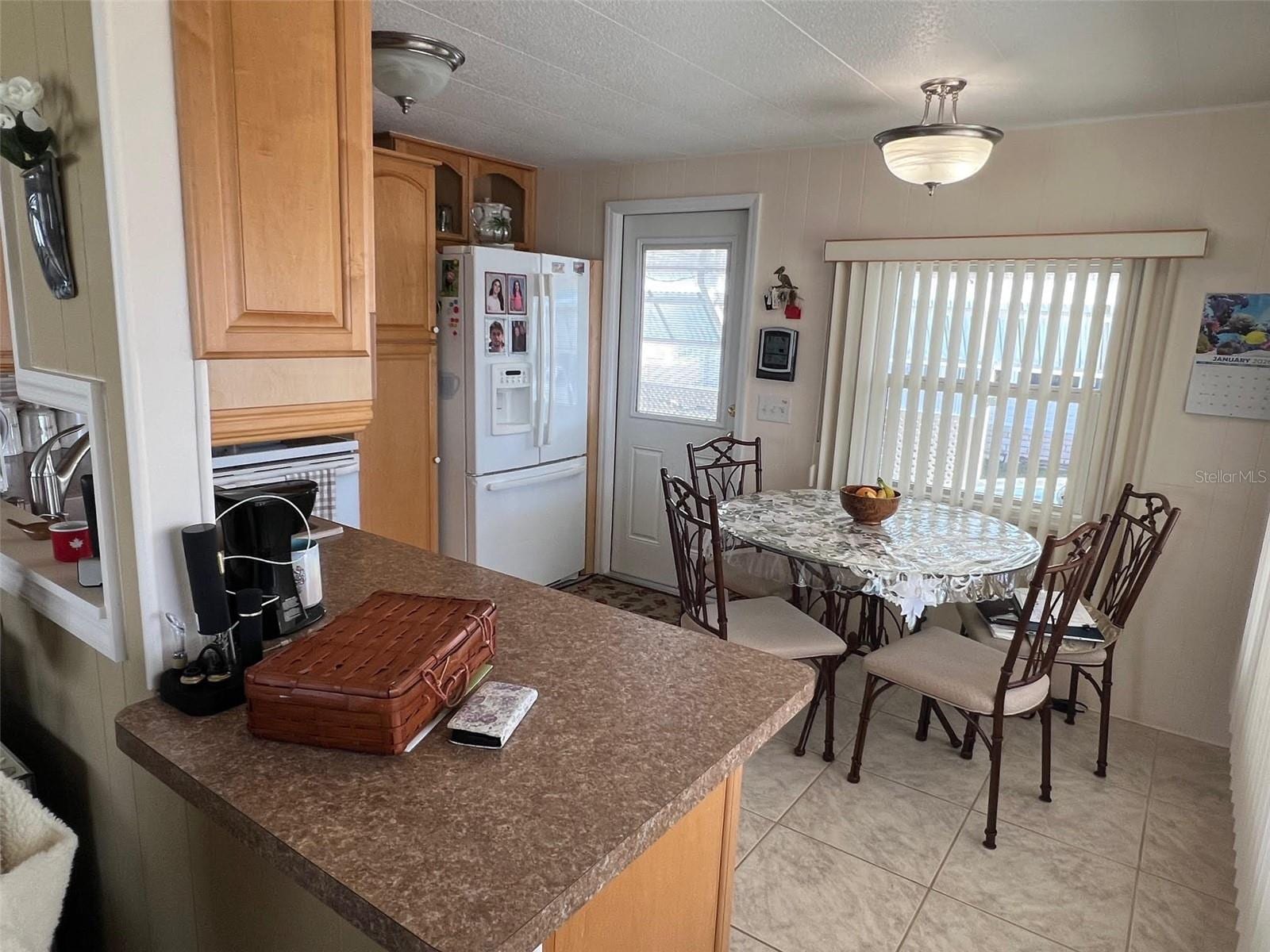 37 Pindo Palm St W photo 4