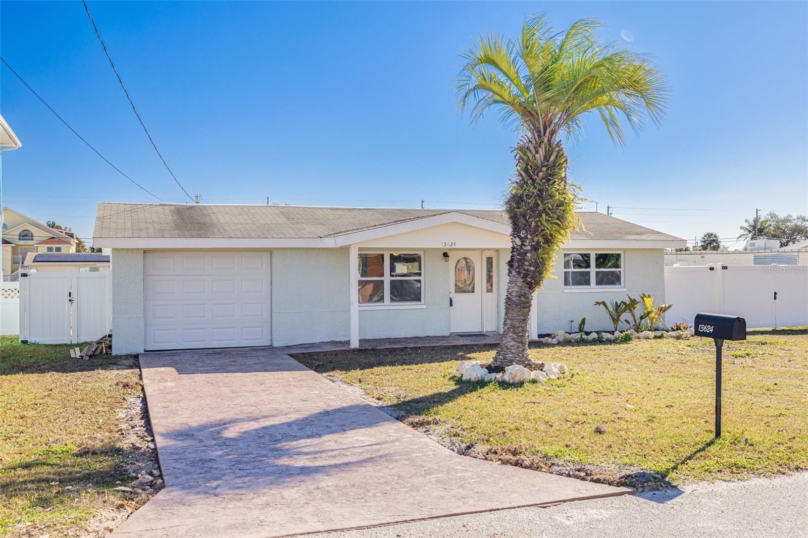 13624 Britton Dr photo 3