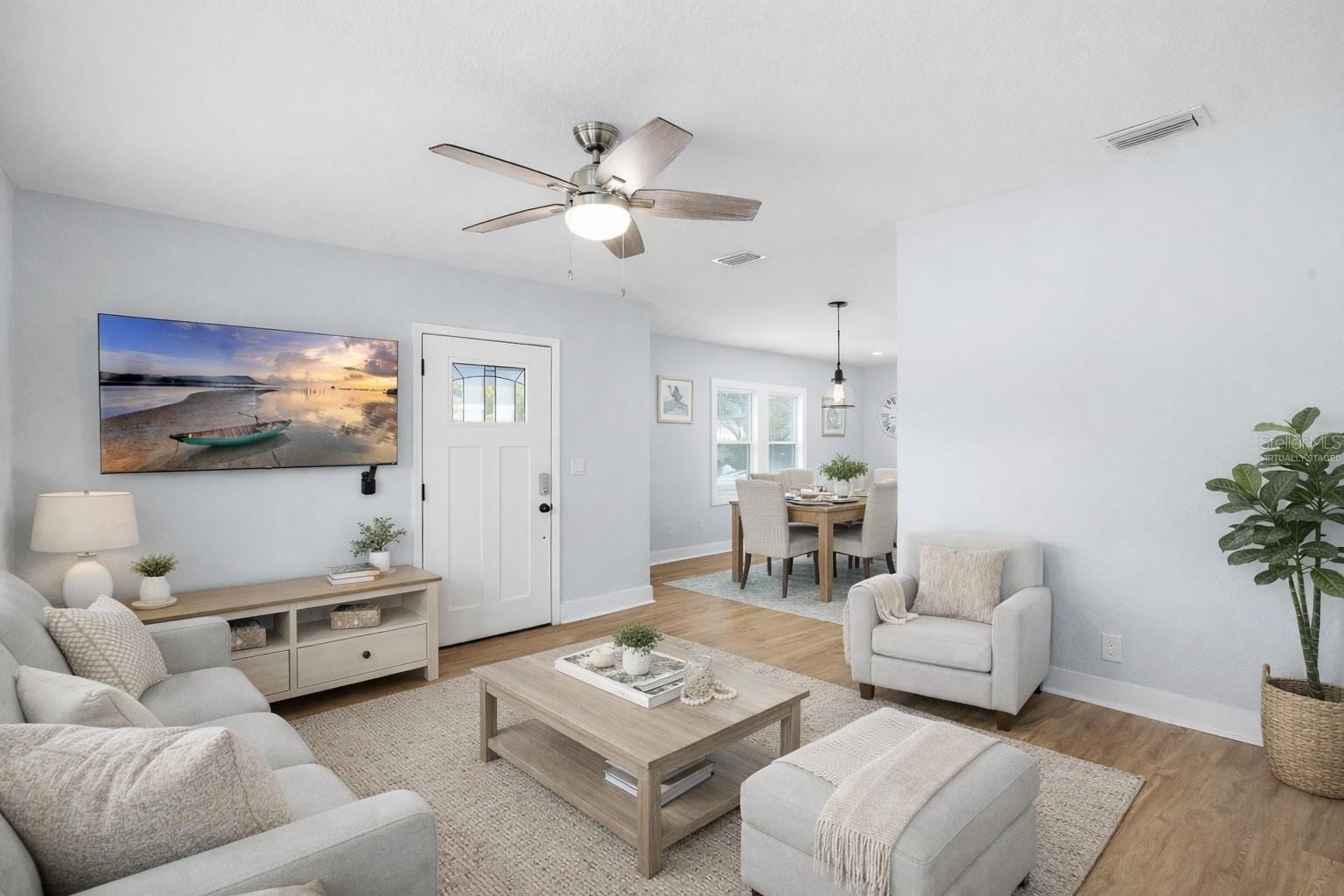 2606 W Henry Ave photo 4