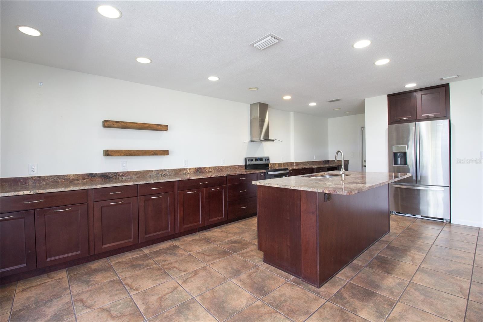 6575 Green Valley Dr photo 5