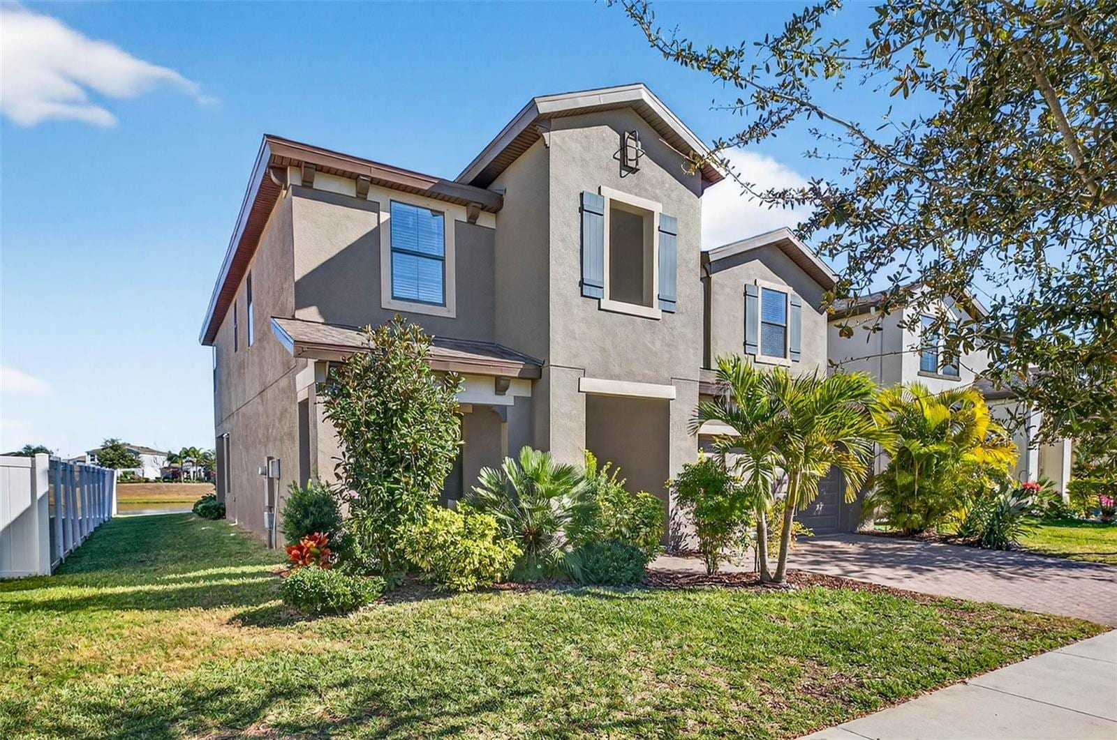13134 Monach Isles Dr photo 2