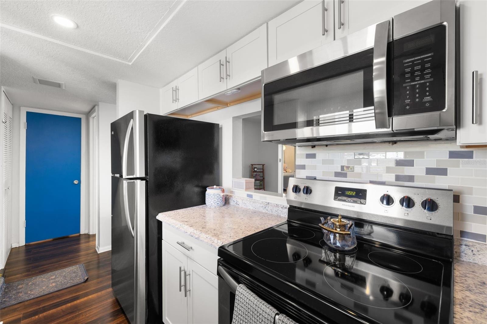 402 Tarpon Pt photo 4