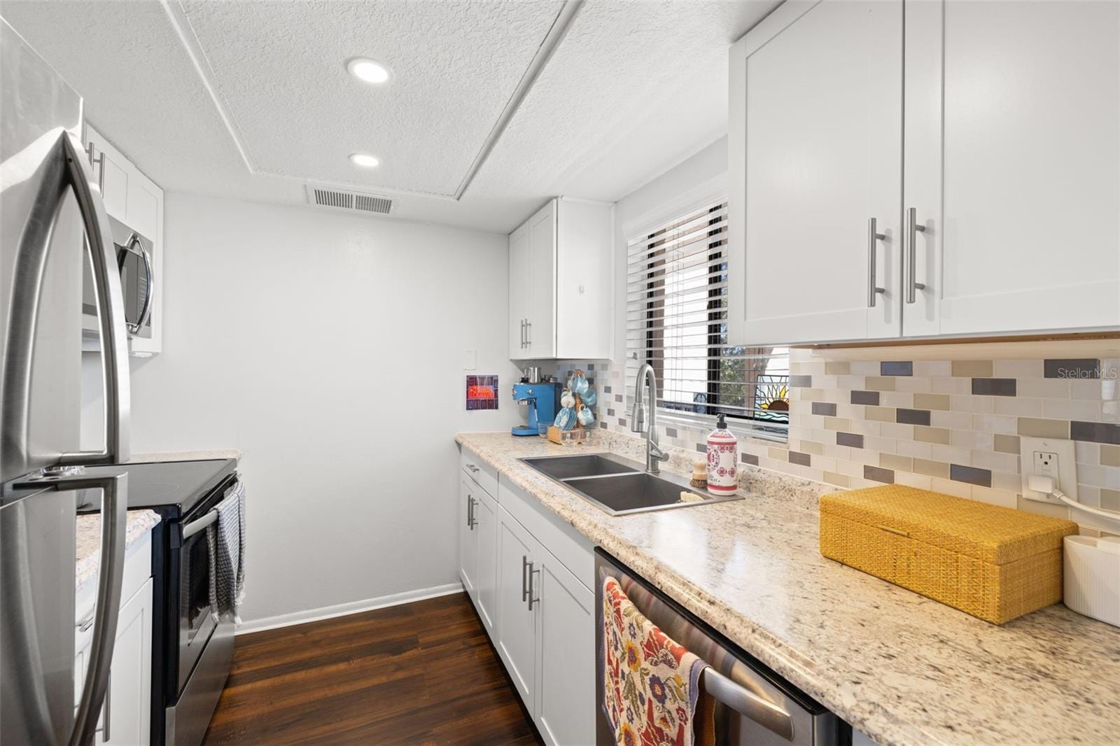 402 Tarpon Pt photo 5