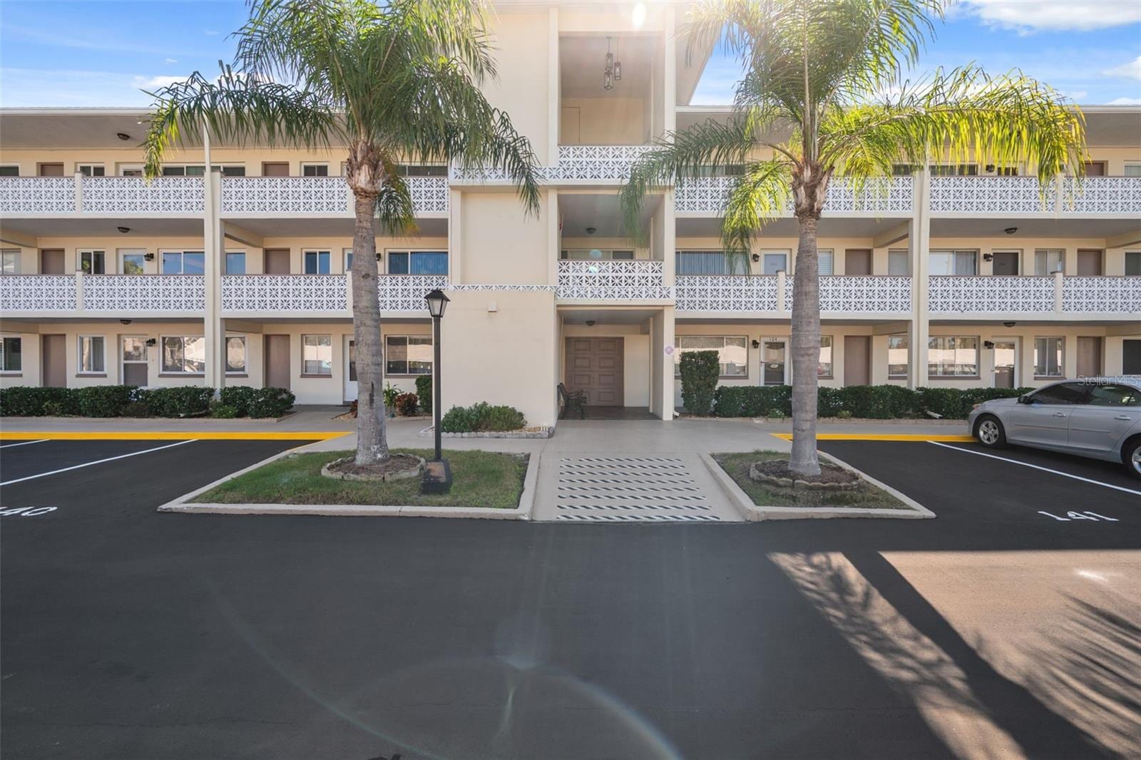 1235 S Highland Ave #1-207 photo 2