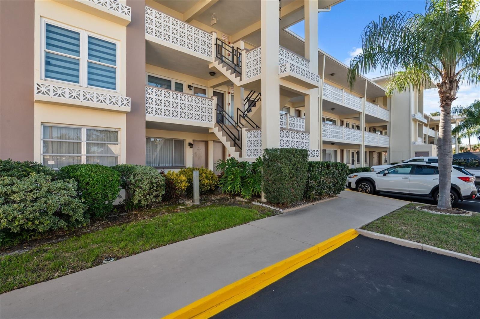 1235 S Highland Ave #1-207 photo 4