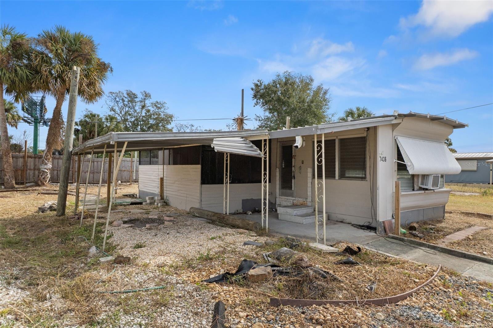 7436 Vagabond Dr photo 2