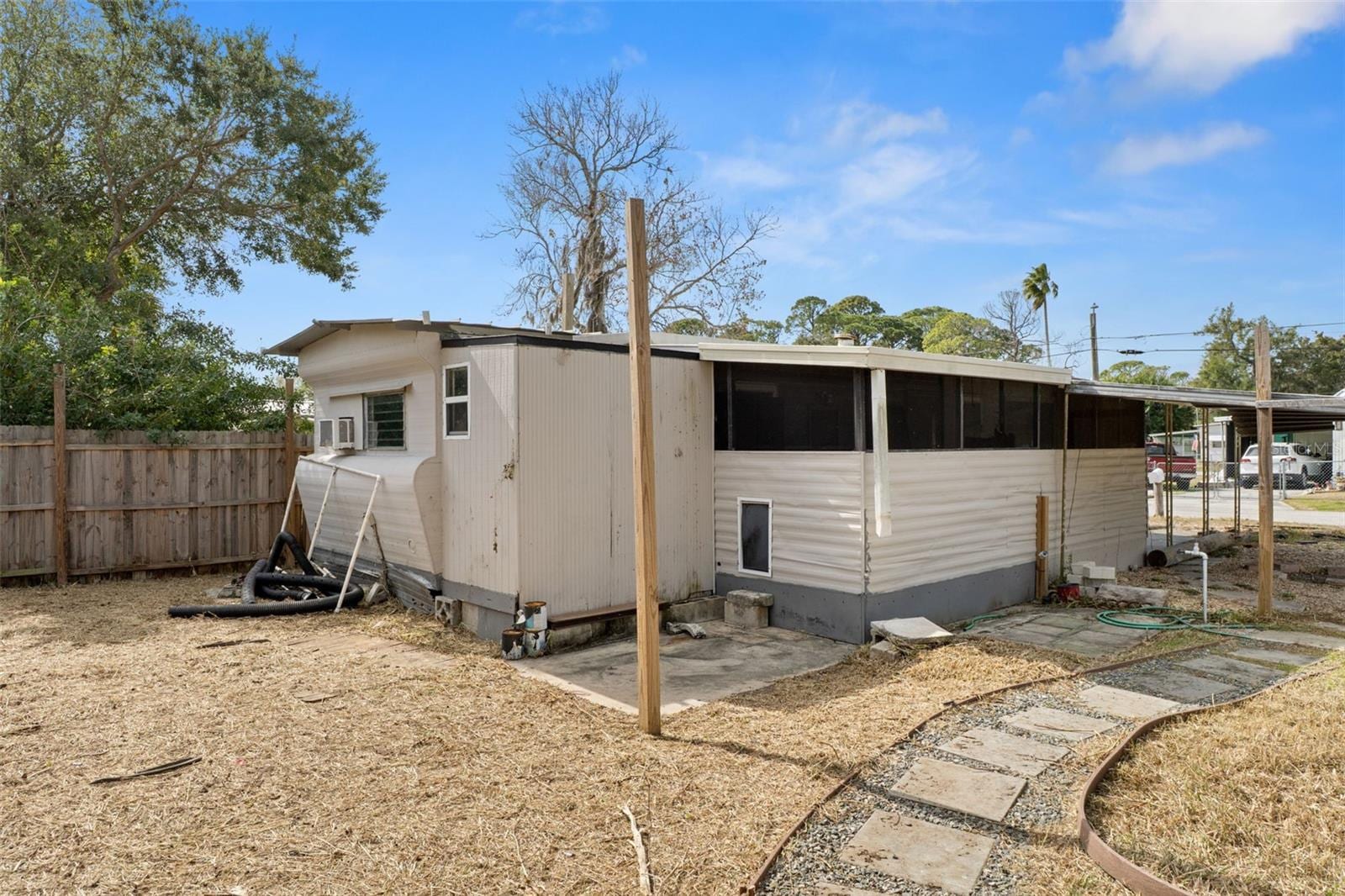 7436 Vagabond Dr photo 3
