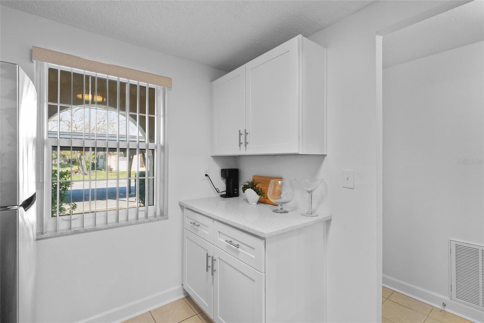 4409 Summersun Dr photo 4