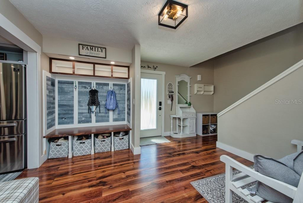 4110 Meadow Run Ln photo 3
