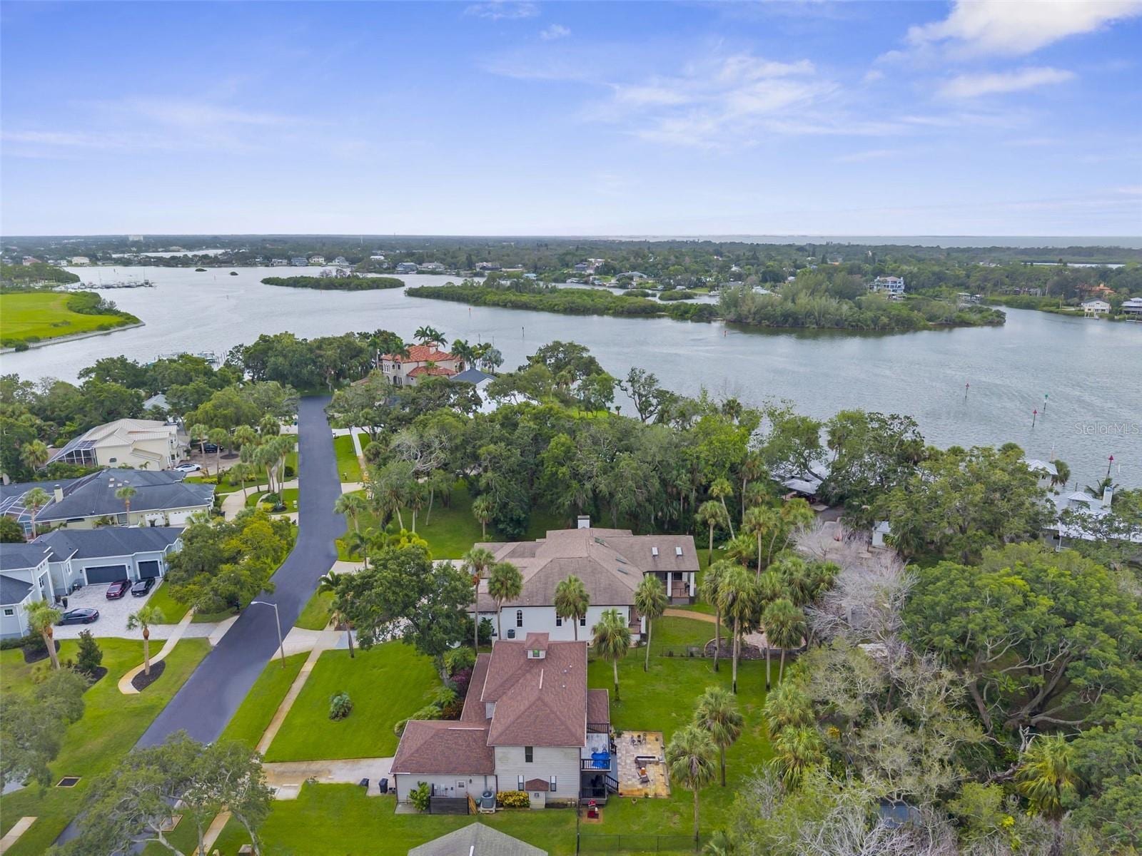 1705 Meyers Cove Dr photo 3