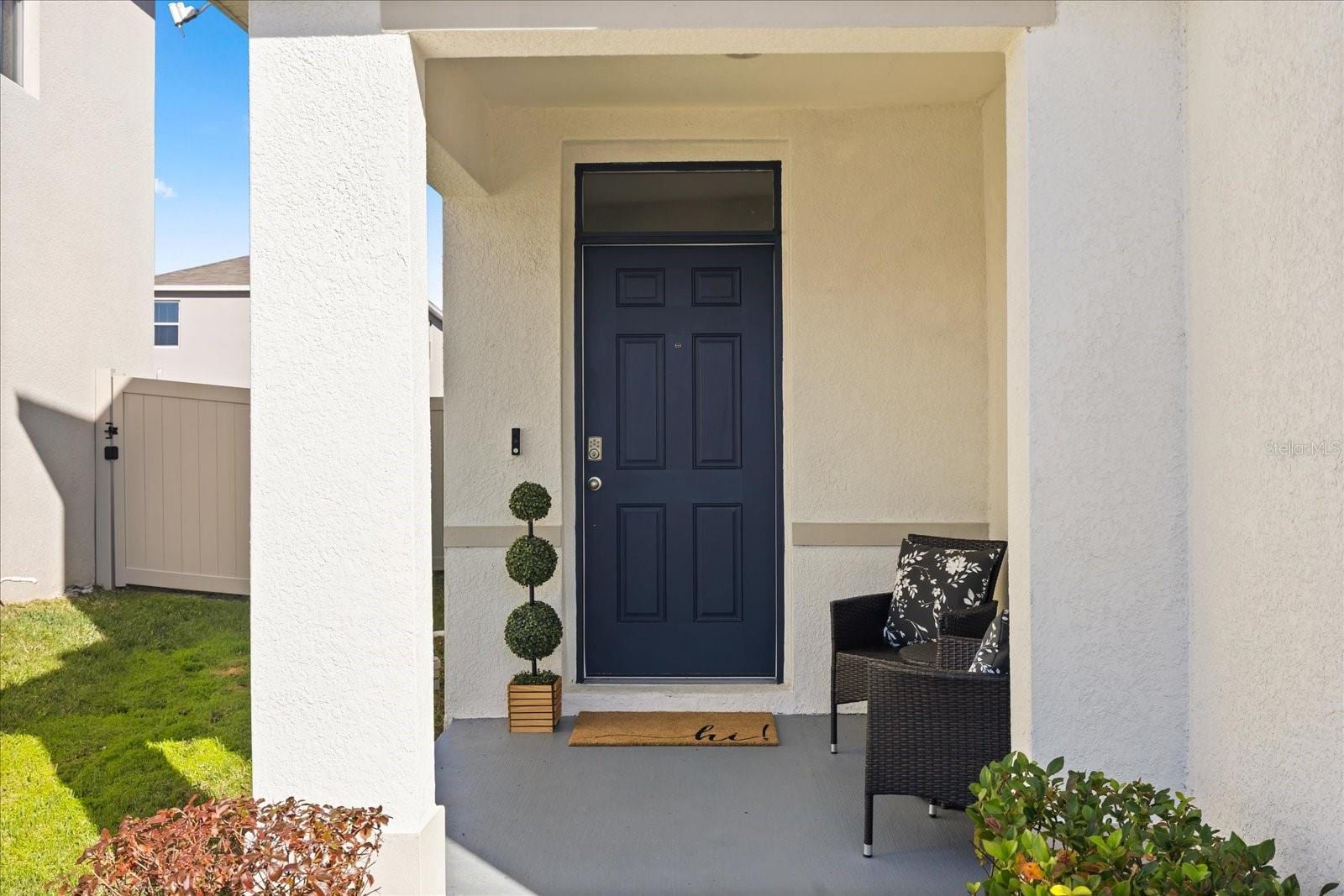 5640 Wandering Willow Dr photo 2