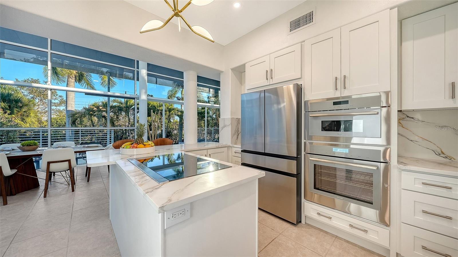 1168 Westway Dr photo 3