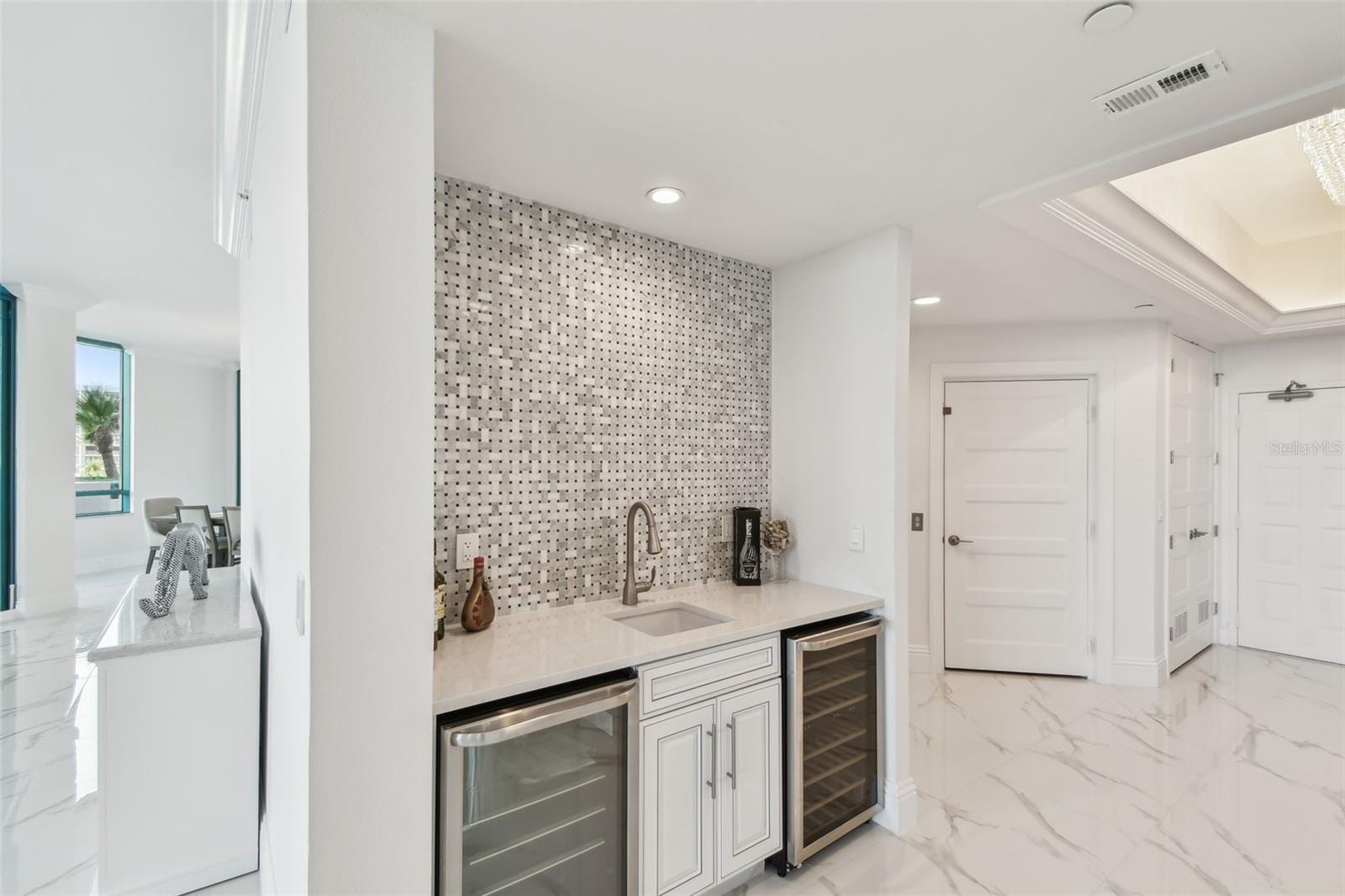 1560 Gulf Blvd #306 photo 5