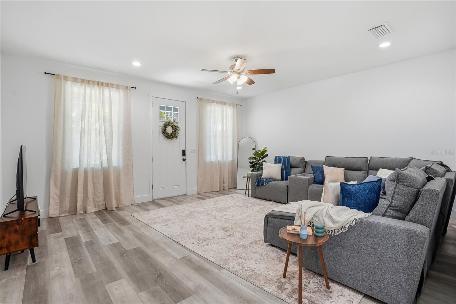 3208 Deleuil Ave photo 3