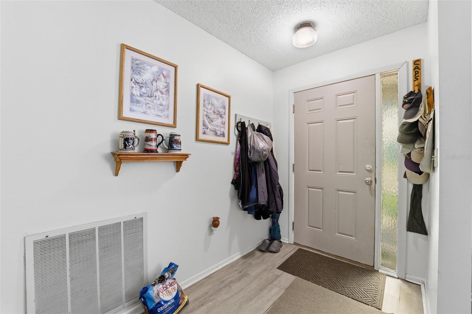 8035 Gleneagle Dr photo 4