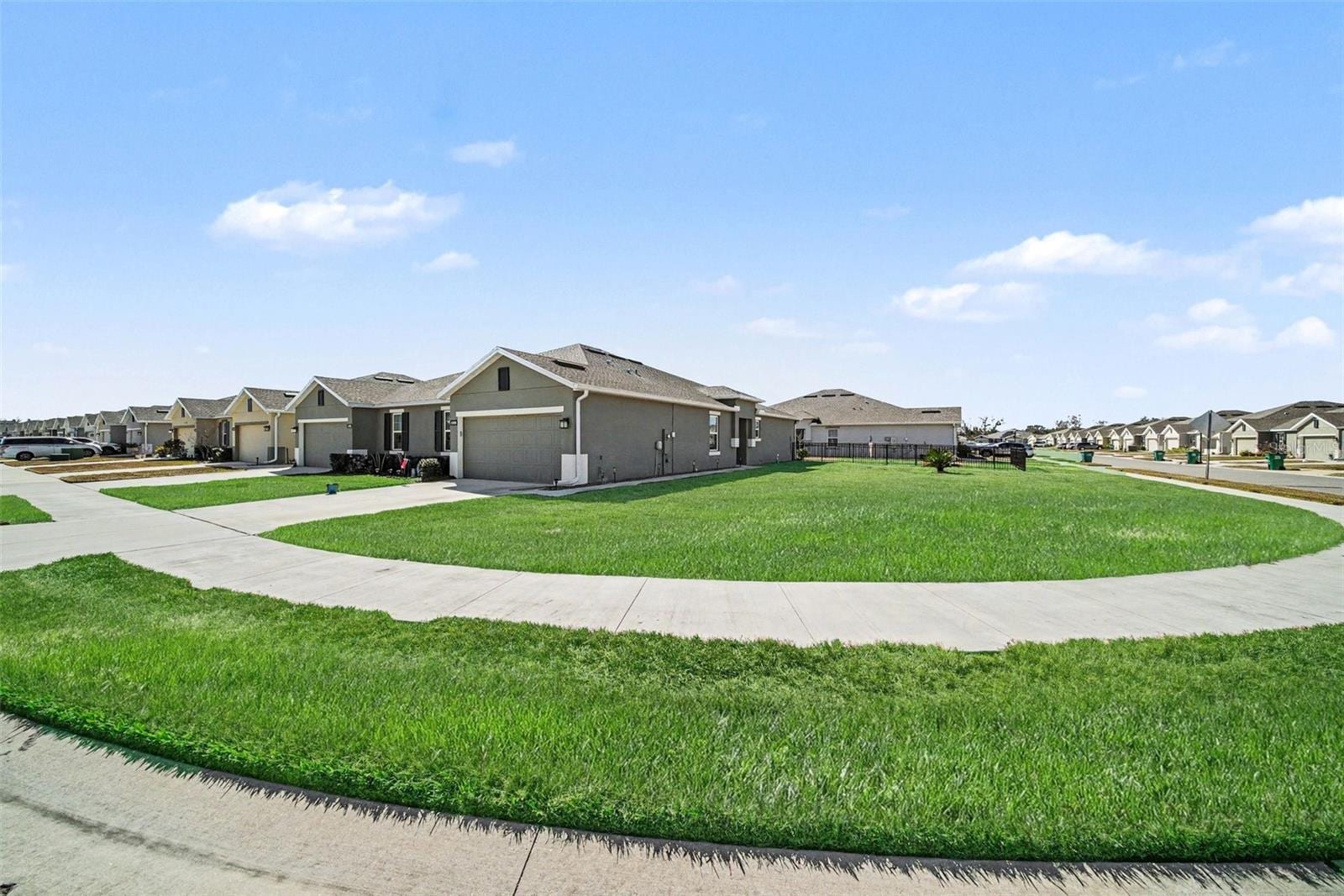 18088 Turning Leaf Cir photo 2