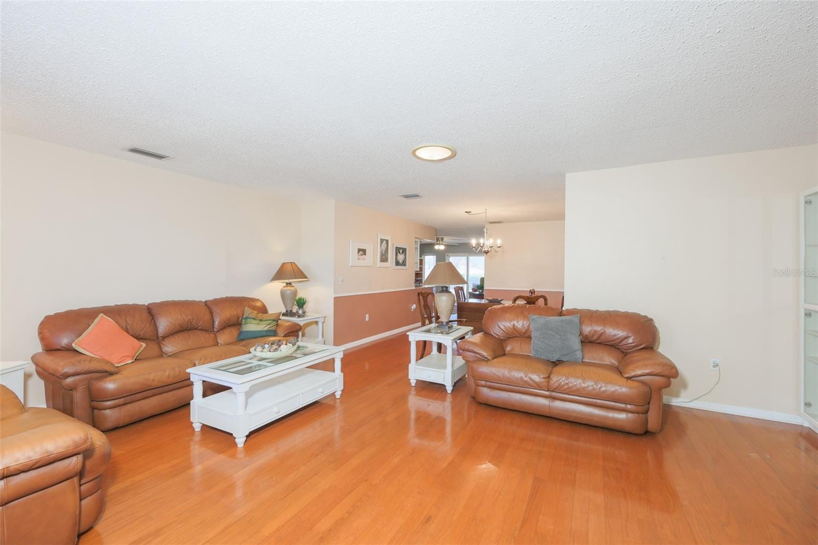 318 Fairside CT photo 4