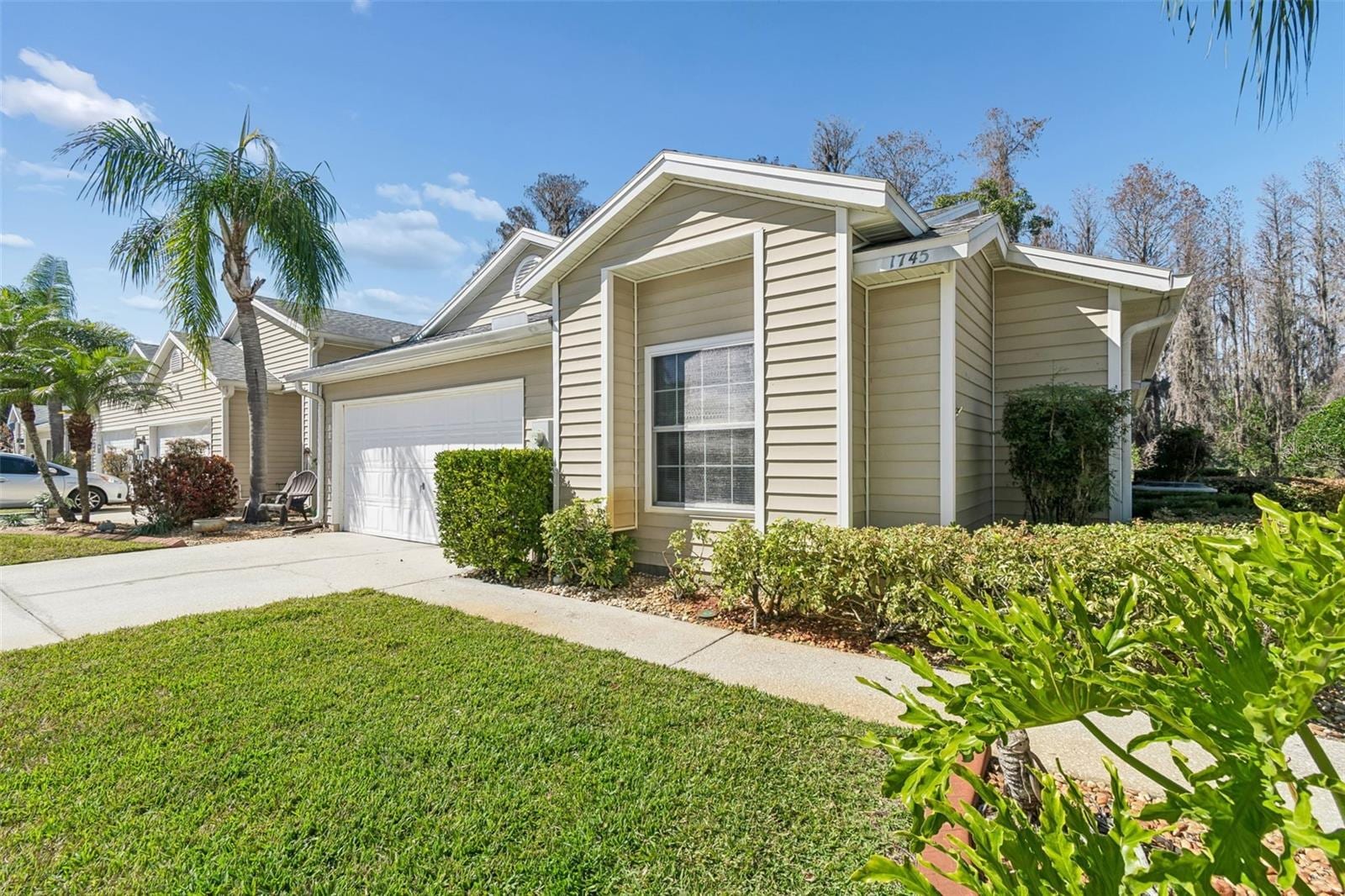 1745 Heron Cove Dr photo 4