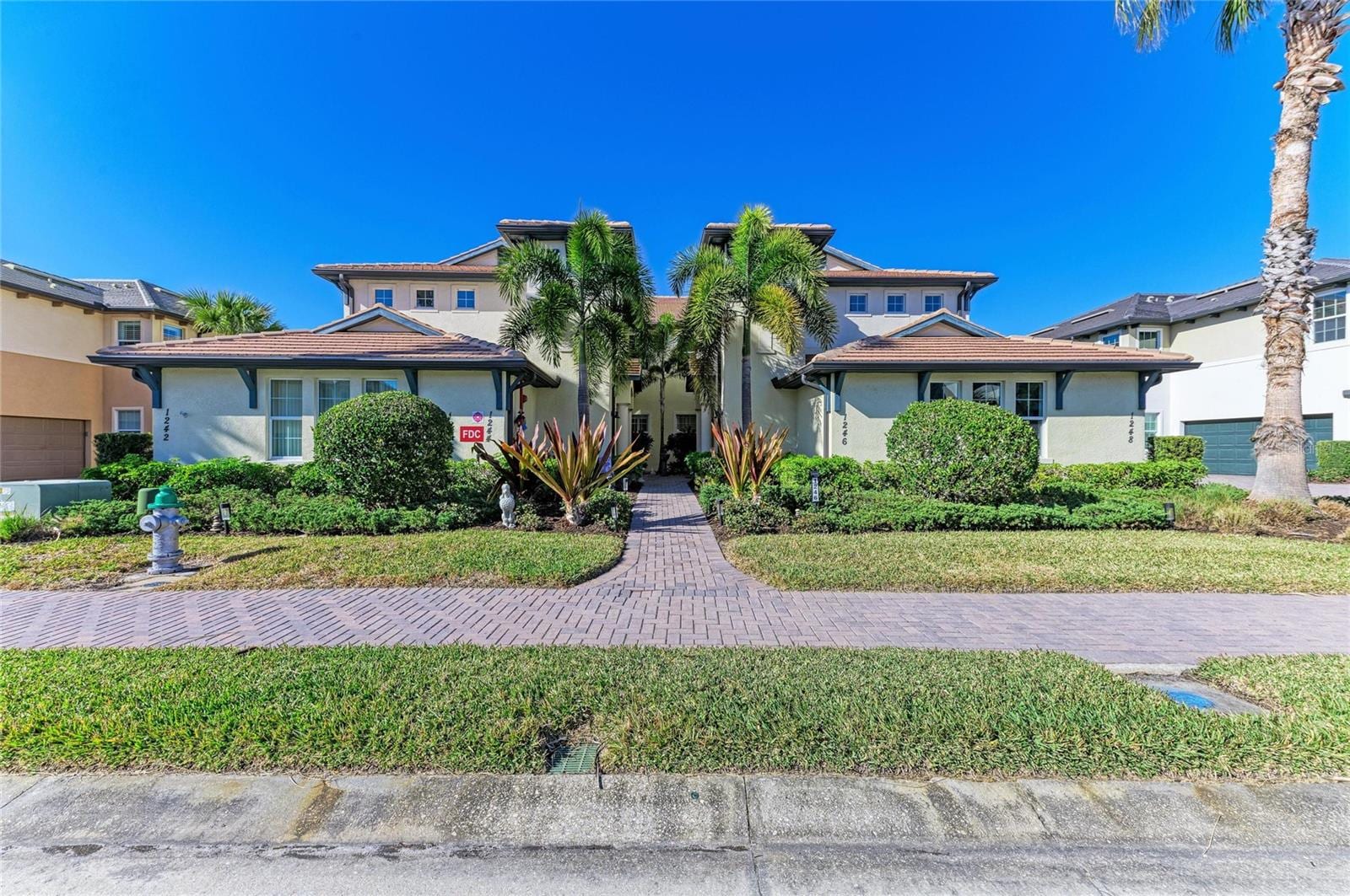 1246 Riverscape St photo 4