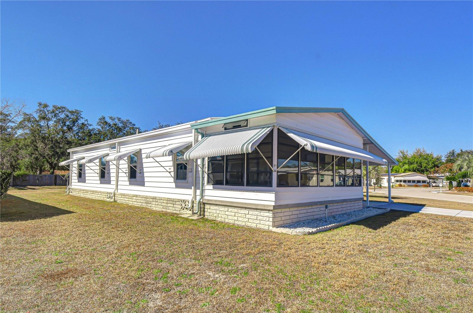 4843 Blanco Dr photo 3