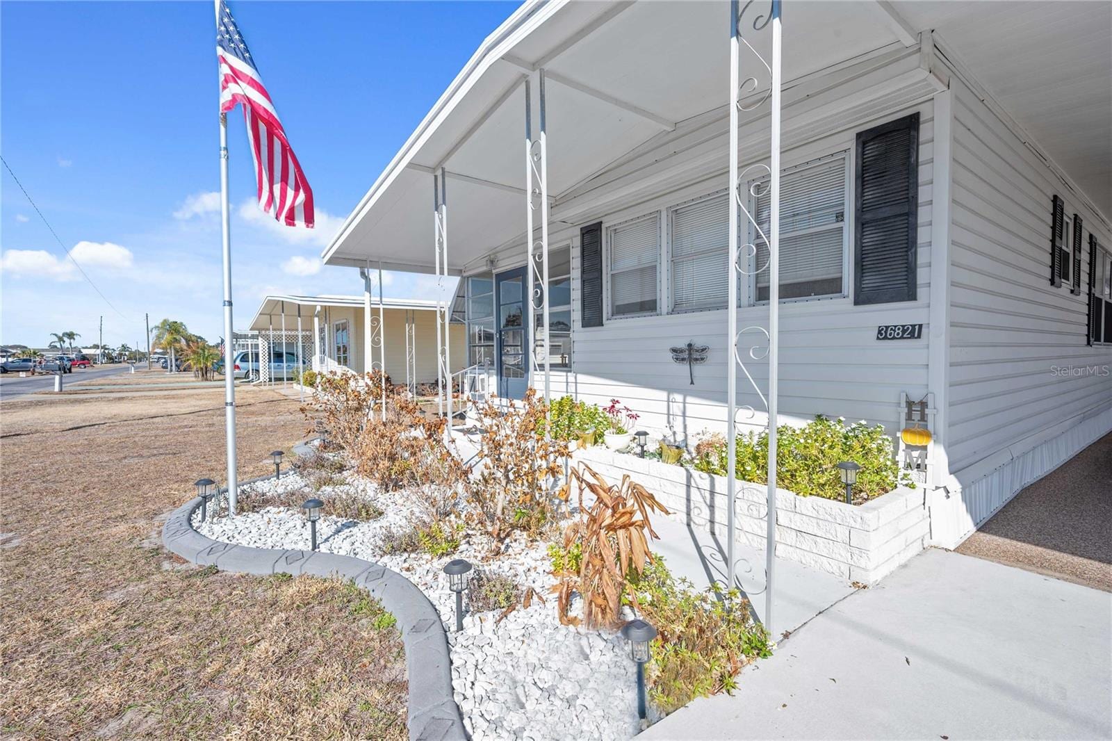 36821 Grace Ave photo 5