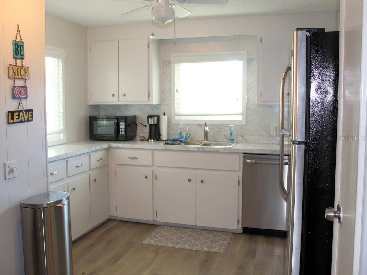 773 Royal Palm Cir photo 3