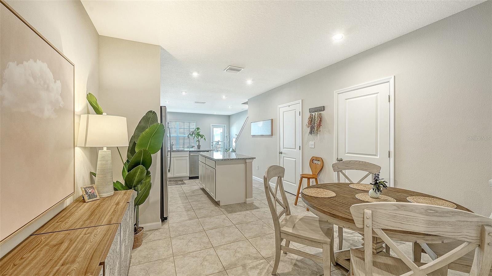 14147 Crimson Ave photo 4
