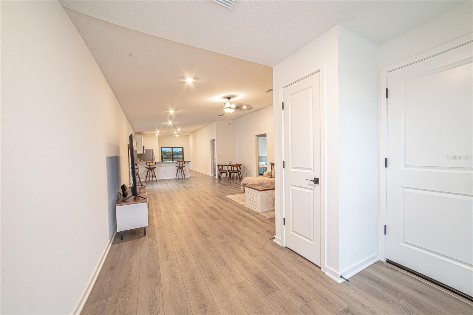 1375 Ahoy Ave photo 3