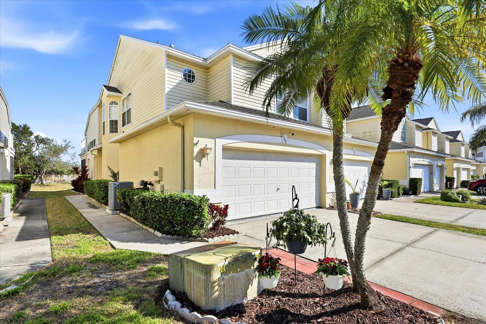1050 Starkey Rd #2301 photo 3
