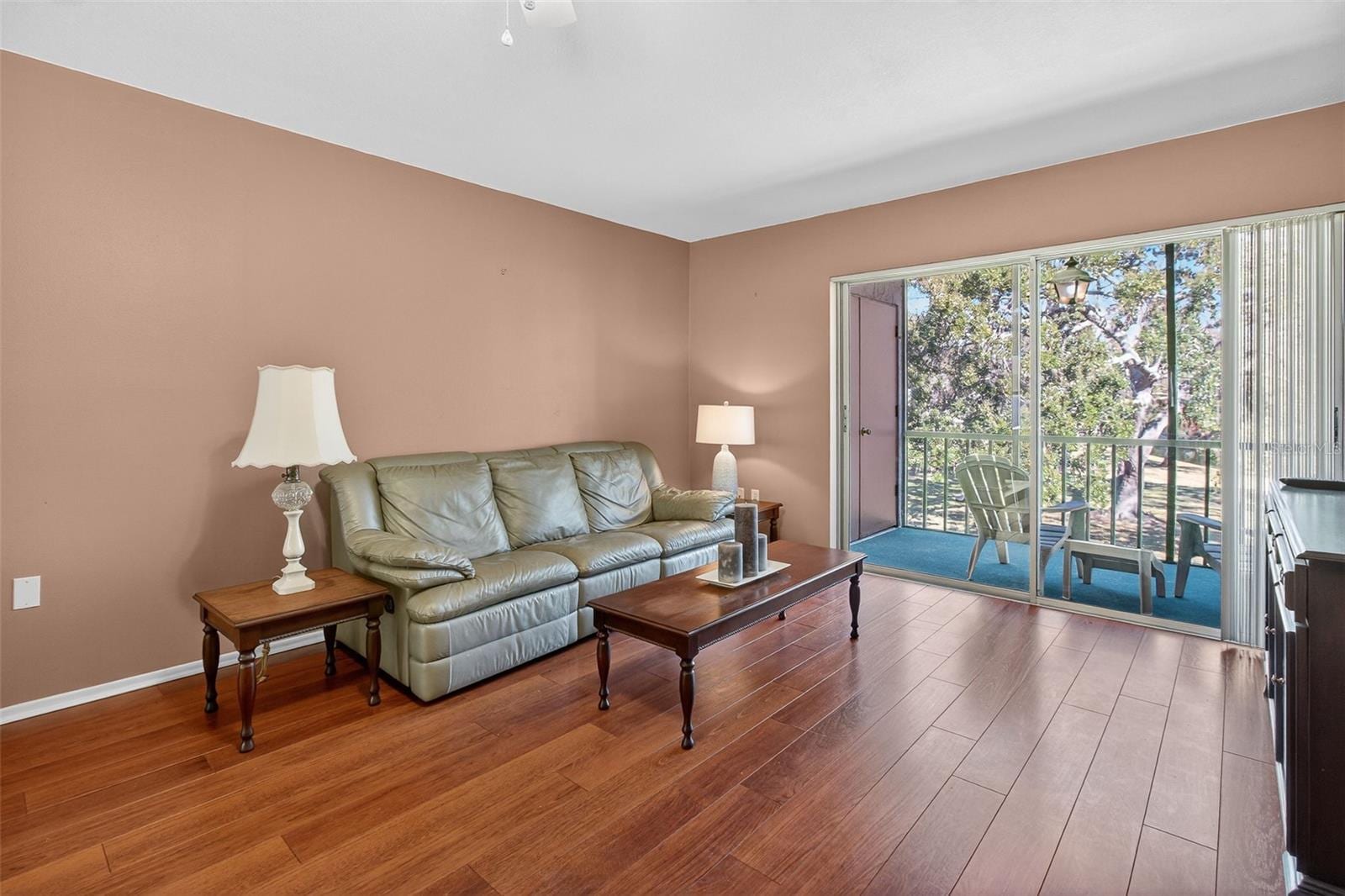208 Cypress CT photo 4