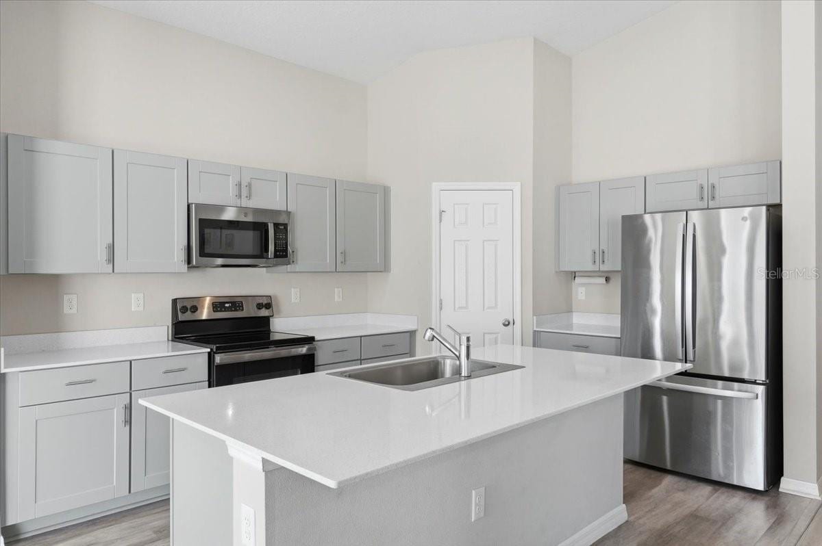 5944 Slate Rock Dr photo 3