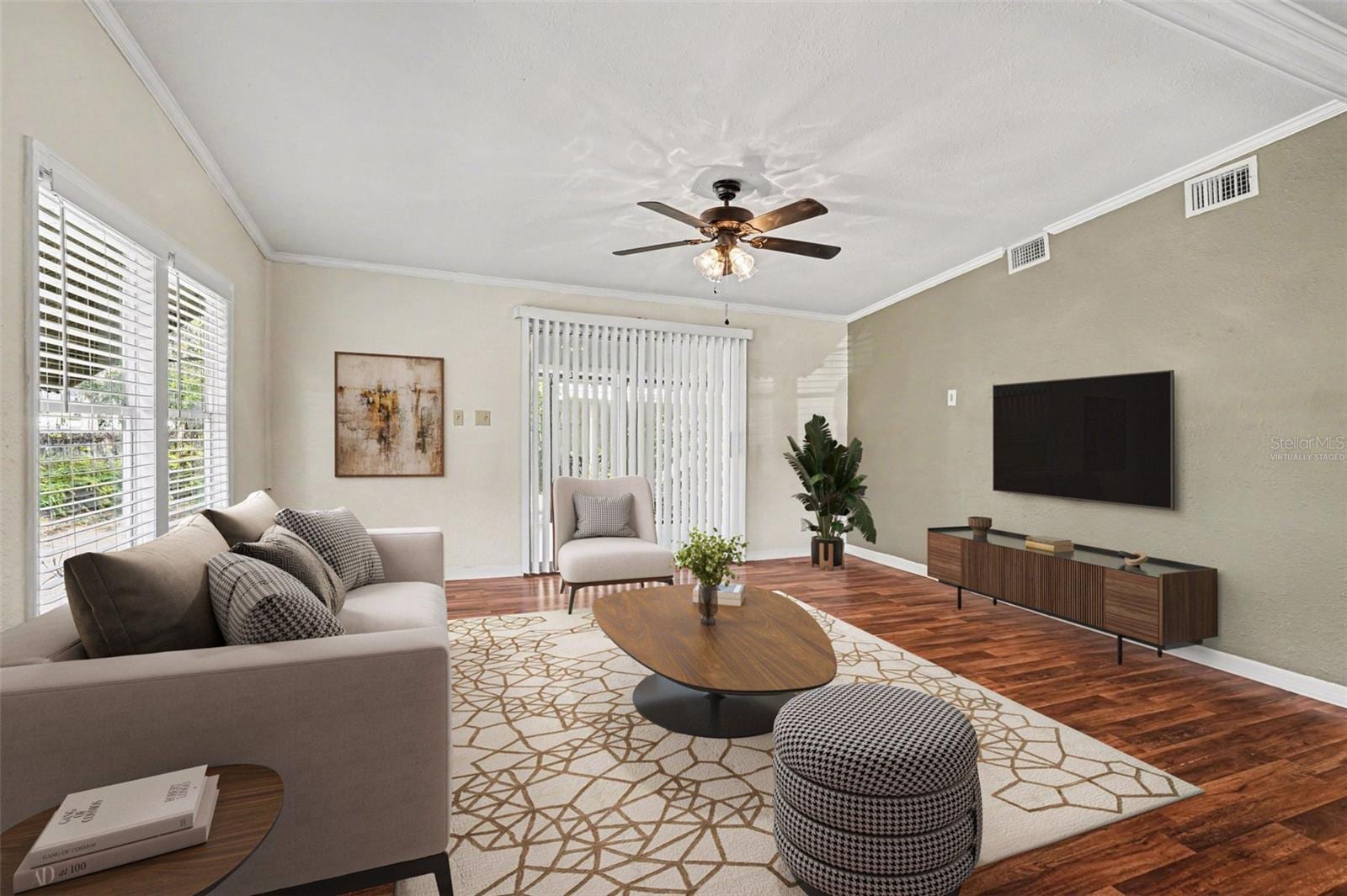 14446 Shangrila Ln photo 5