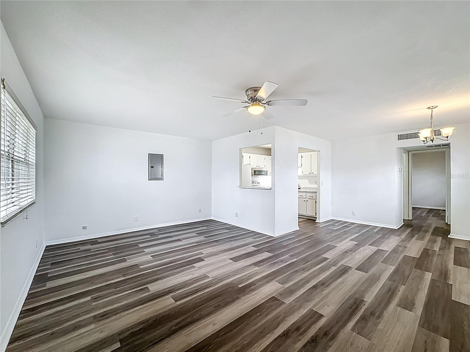 202 Bedford Trl #103 photo 4