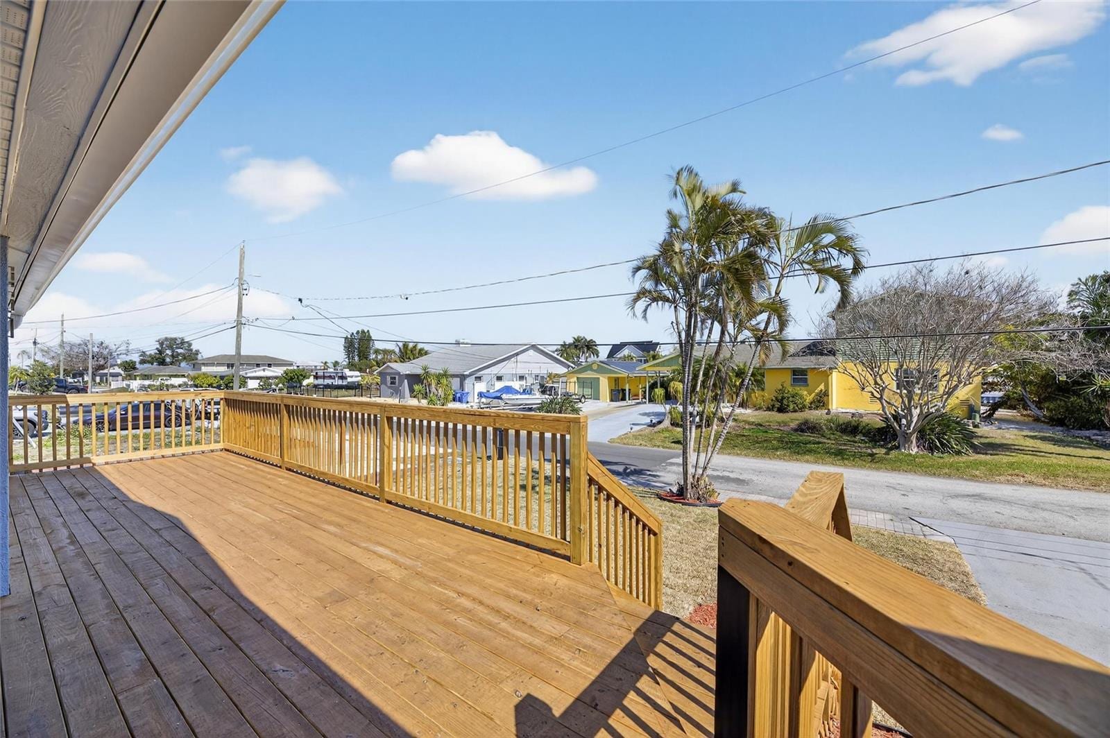 827 Seabreeze Dr photo 5