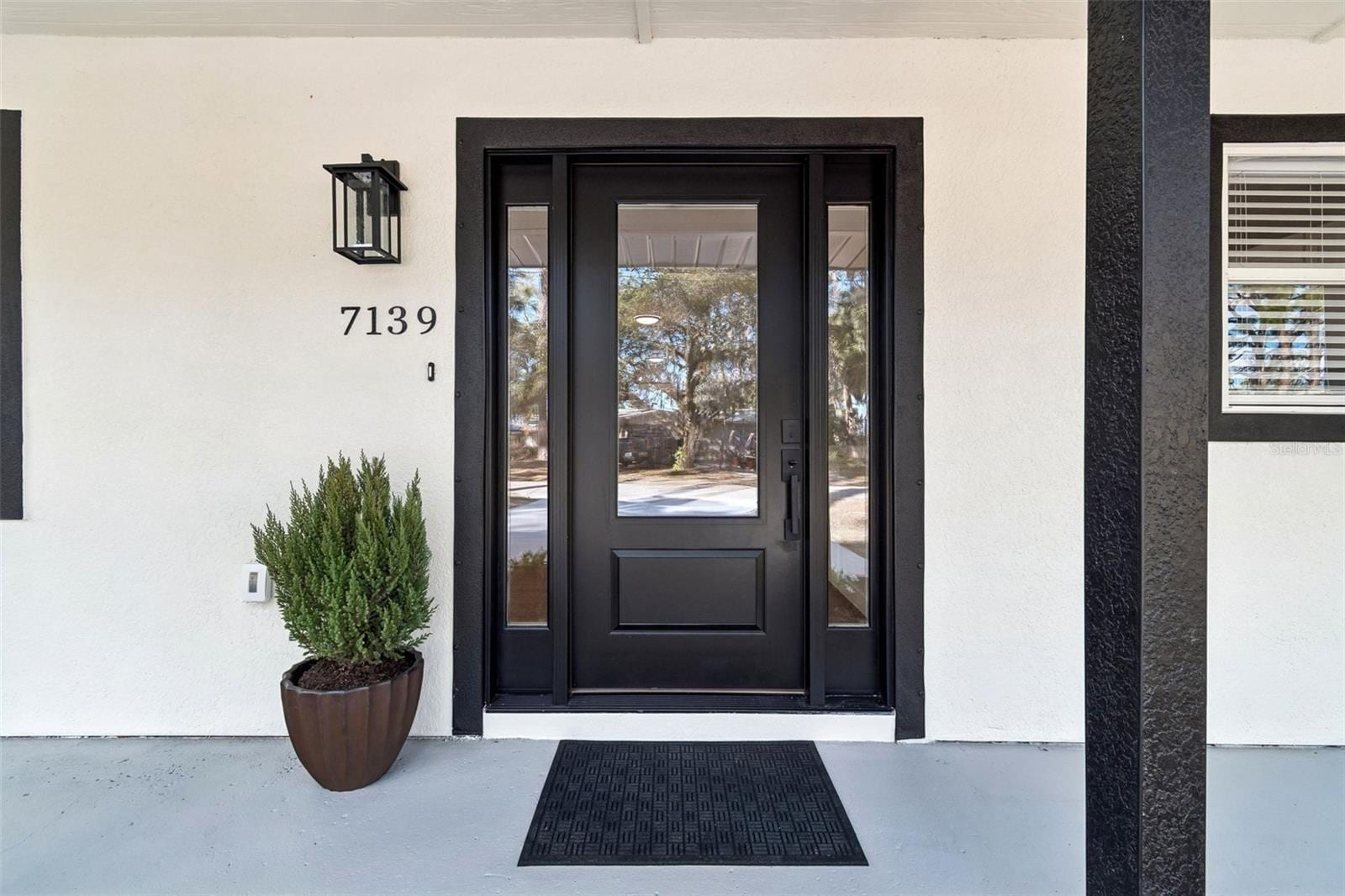 7139 Pinewood Dr photo 3