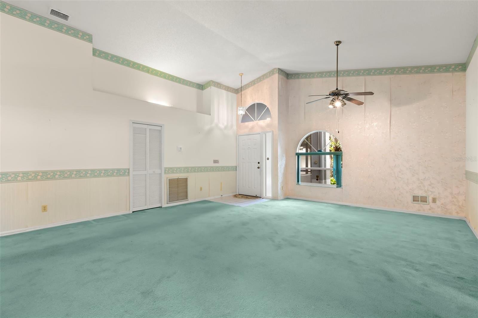 5245 Venice Way NE photo 5