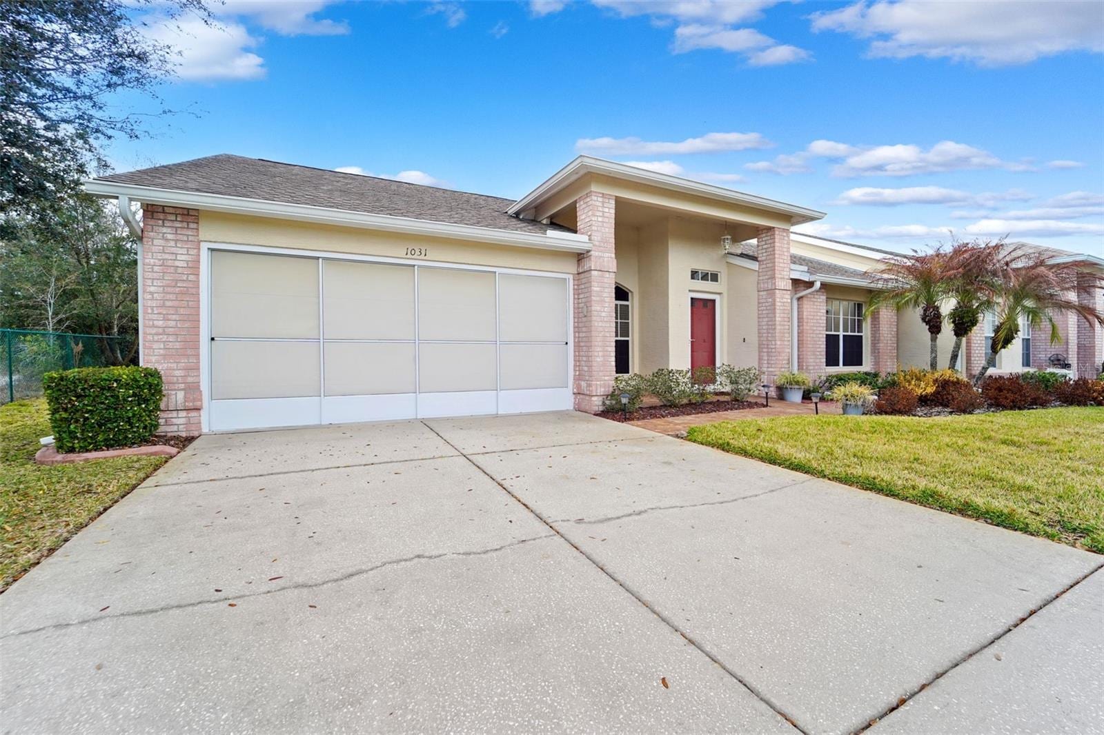 1031 Almondwood Dr photo 3