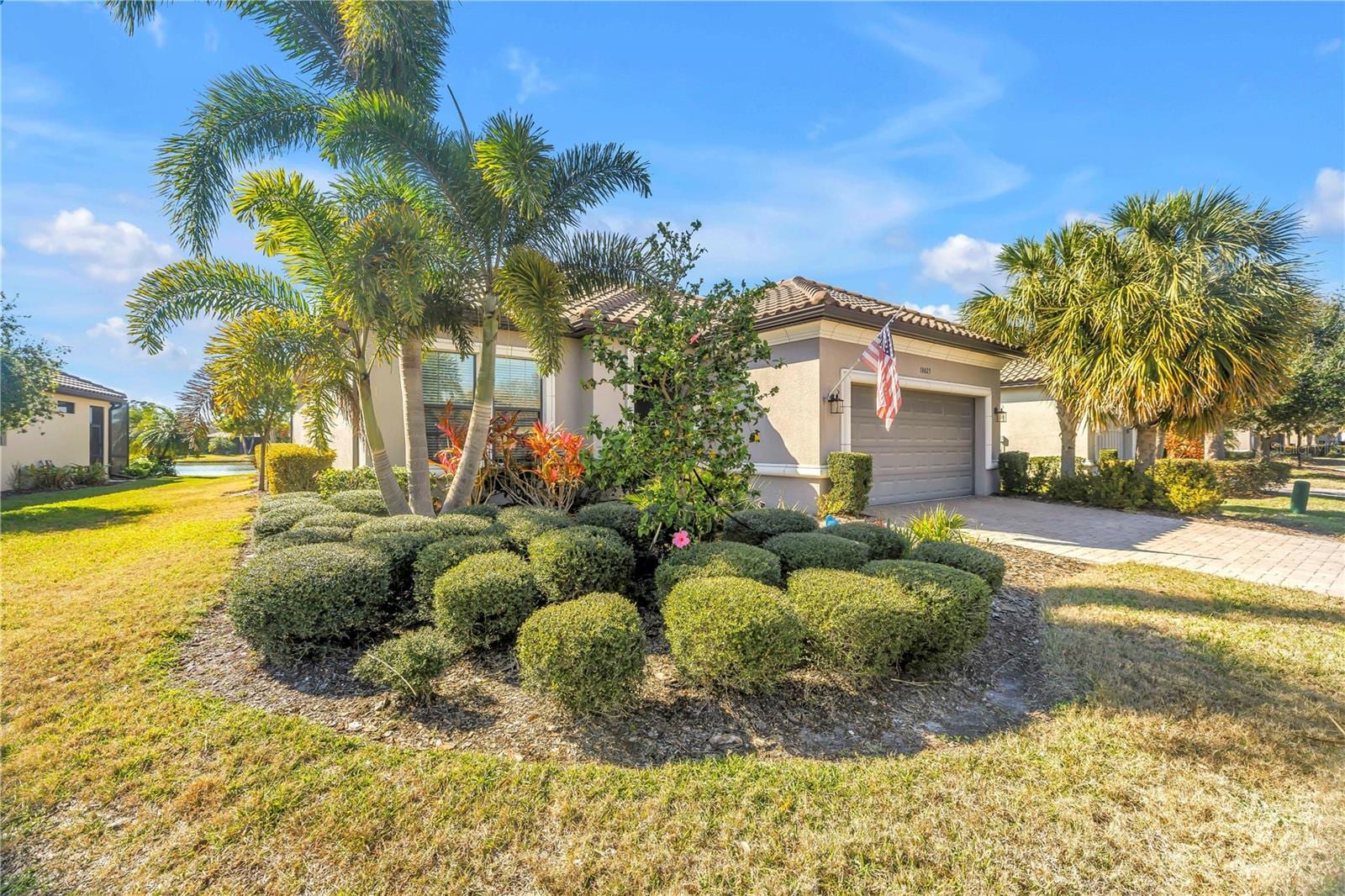 10025 Craftsman Park Way photo 2