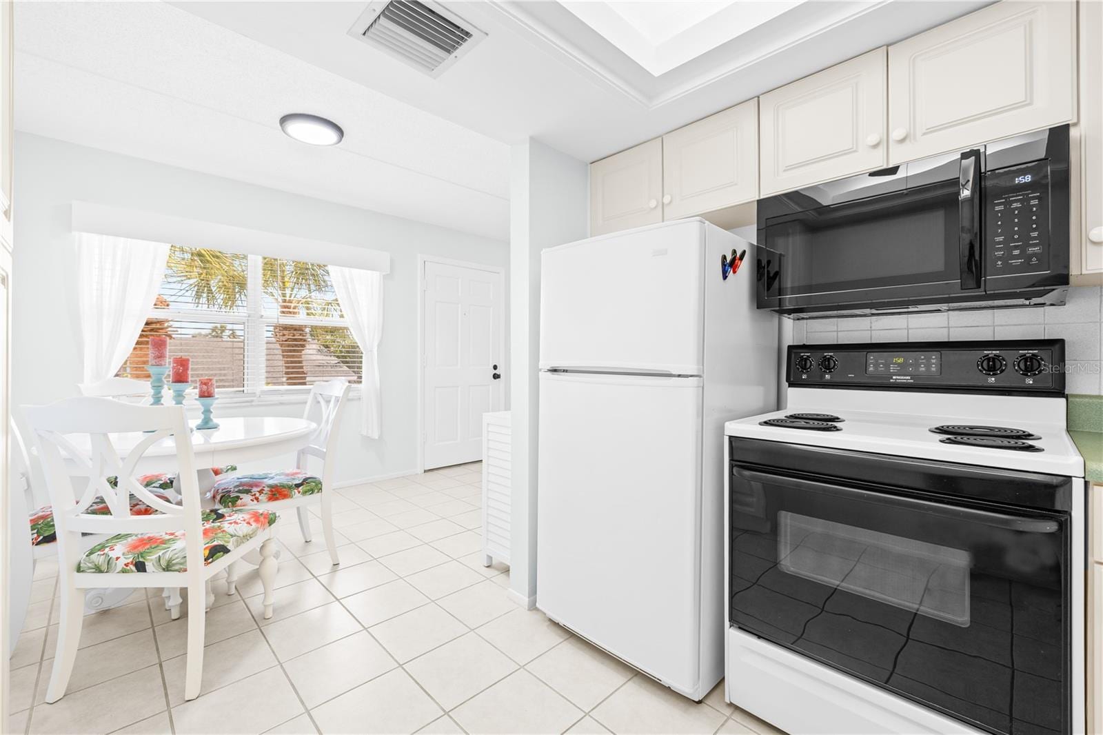 11720 Park Blvd #302 photo 4
