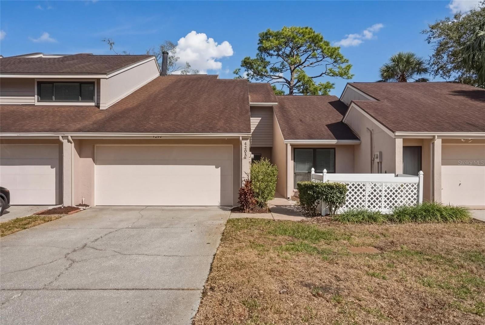 4203 Hartwood Ln photo 2