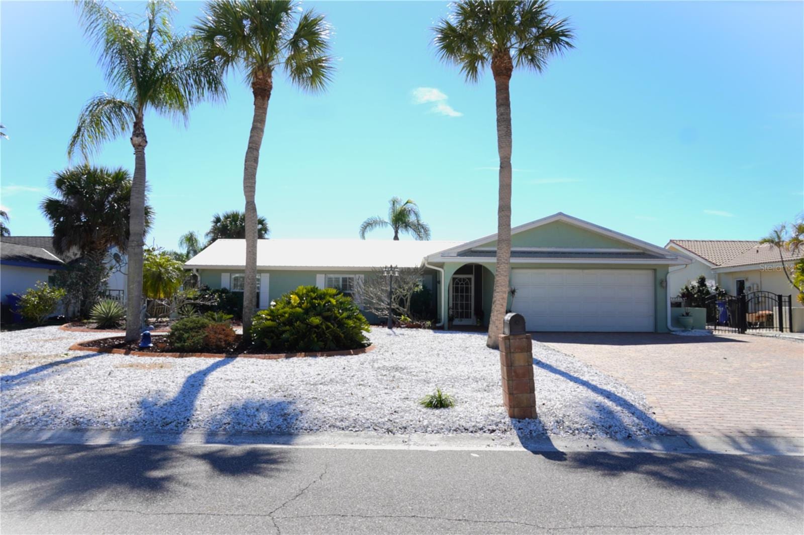 908 Sago Palm Way photo 2